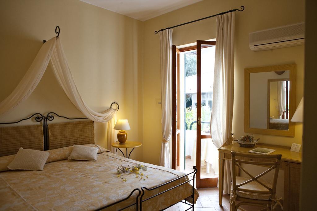 Hotel Gallo Nero SantʼAndrea Kültér fotó